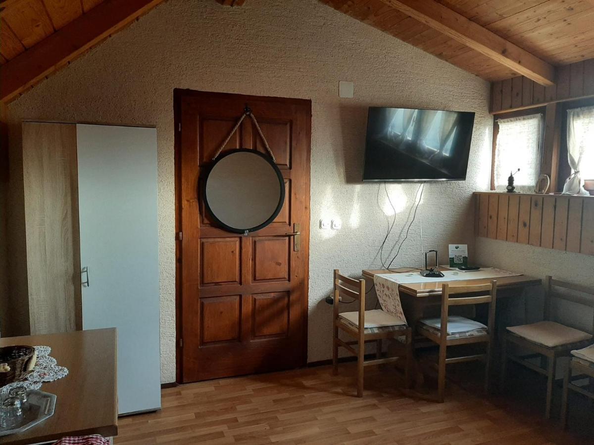 Soba Za Nocenje Noa I Mila Daire Bezavina Dış mekan fotoğraf